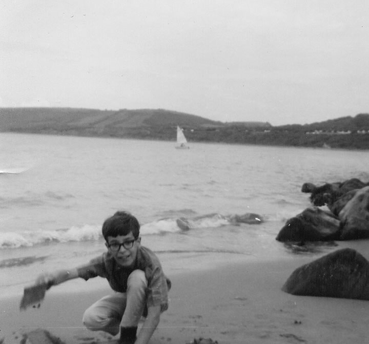 A young Keith at the seasdie